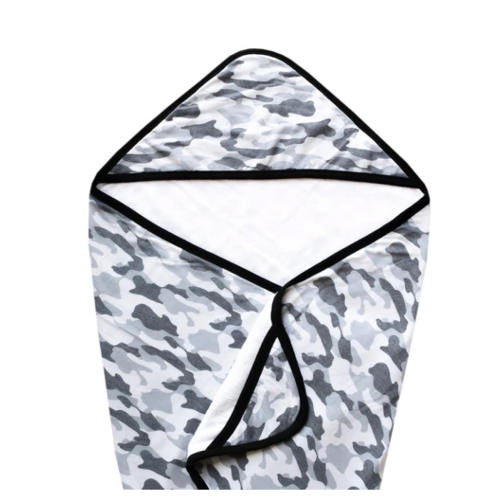 Copper Pearl Gunnar Camo Knit Hooded Towels